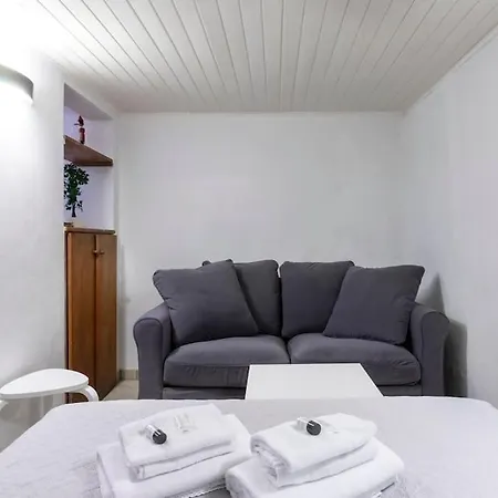 In San Niccolo / Historic Centre Apartment Florence