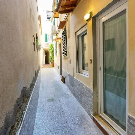 In San Niccolo / Historic Centre *