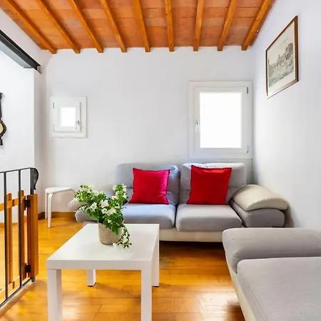 In San Niccolo / Historic Centre Apartment Florence